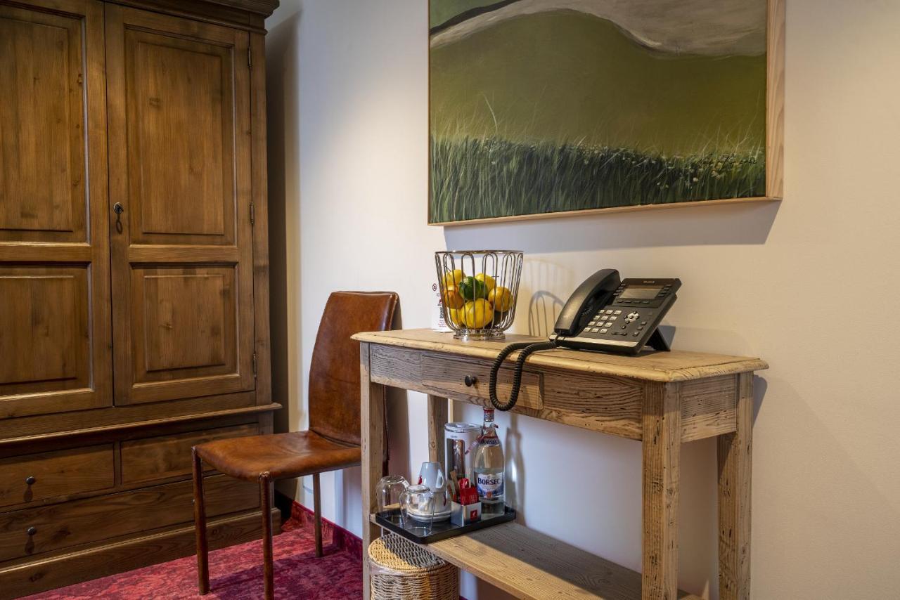 Отель La Boheme Boutique Casa Soare Бухарест Экстерьер фото